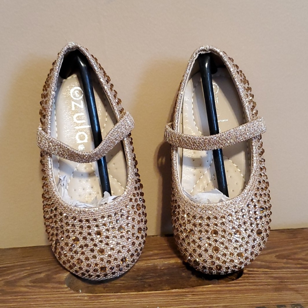 Zula rose gold and rhinestone dress shoes size 3